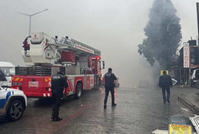 İstanbulda avtosənayə kompleksində yanğın olub