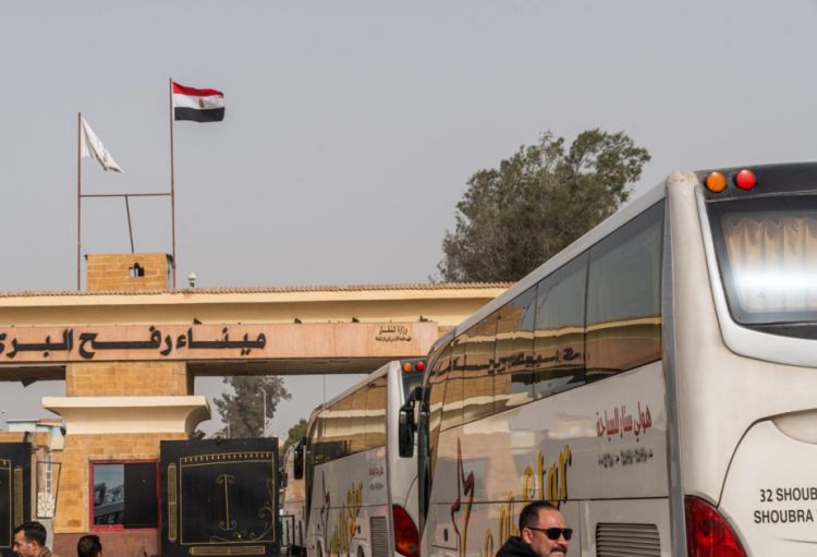 Fələstinlilərin ilk qrupu Misirdən Qəzzaya qayıdıb