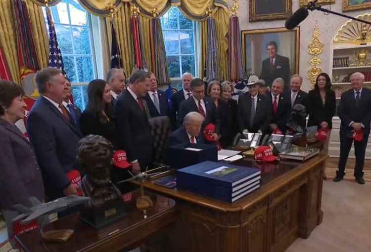 ABŞ-da qismən şatdaun ləğv edilib