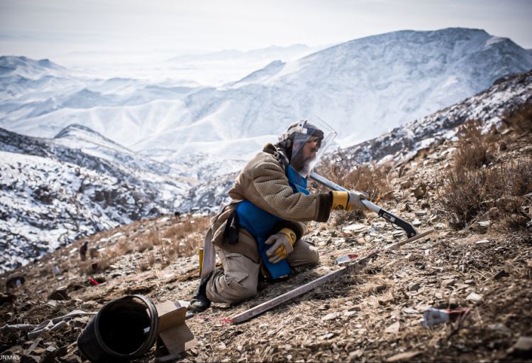 Əfqanıstanda bir ildə minalar və partlamamış sursatlar 87 nəfərin ölümünə səbəb olub