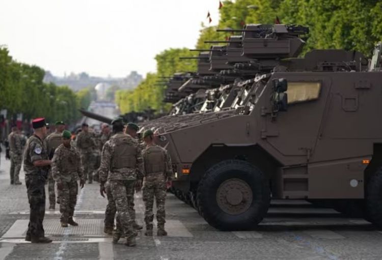 Fransa ordunu gücləndirir