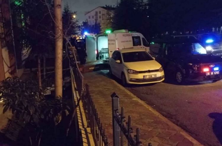 Ankarada həbsdən çıxan şəxs anasını, həyat yoldaşını, qızını və özünü öldürüb