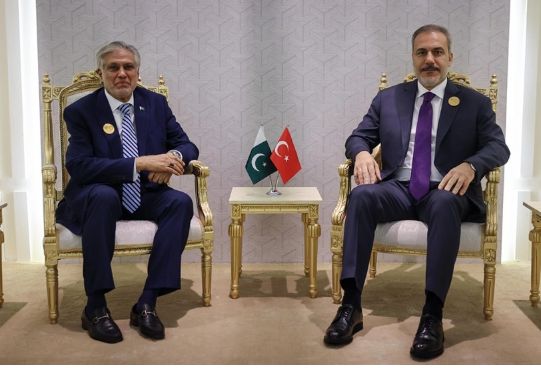 Türkiyə və Pakistan XİN başçıları regional məsələləri müzakirə edib