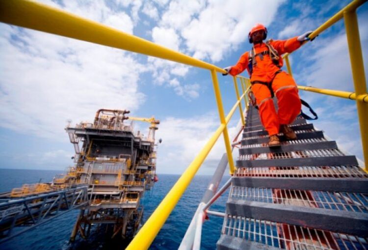 bp-də çalışan azərbaycanlıların sayı açıqlanıb