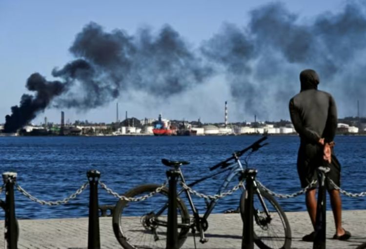 Kubada neft emalı zavodunda yanğın baş verib