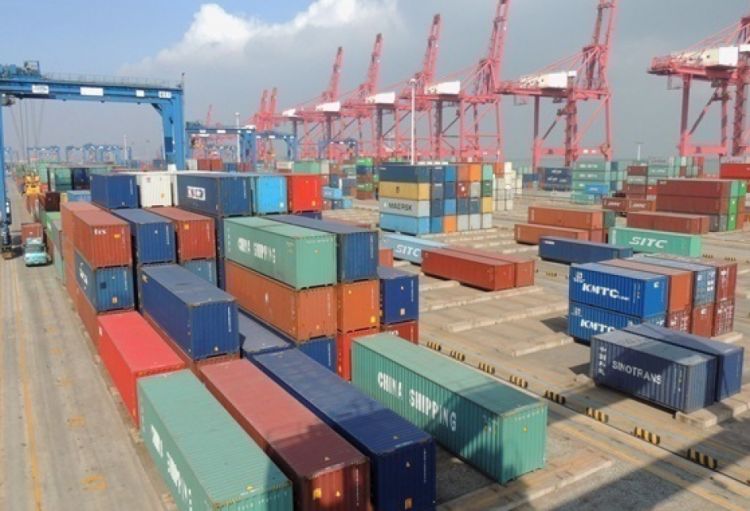 Ukraynanın ticarət kəsiri ötən il 44 milyard dolları ötüb