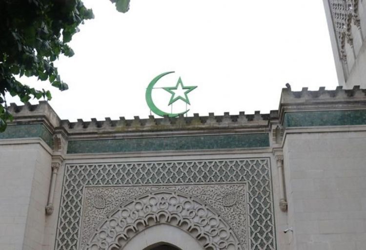 Fransada məscid dördüncü dəfə vandalizmə məruz qalıb