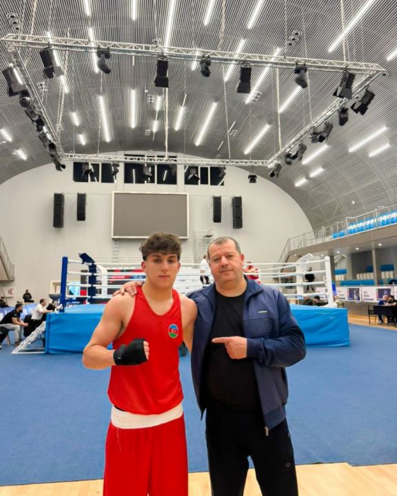 Haxverdi Həsənov ölkə çempionatının mükafatçısı olub<font color=red> - FOTOLAR</font>