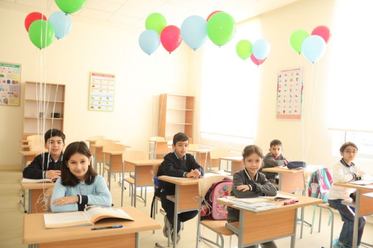 Ağdam şəhər 1 nömrəli tam orta məktəbdə tədris prosesinə başlanılıb<font color=red> - FOTOLAR</font>