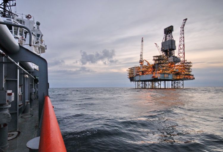 Azərbaycan neftinin qiyməti yenidən 70 dolları ötüb