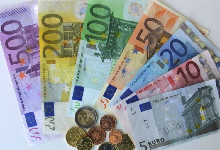 Avro qlobal maliyyə rəqabətində Avropanın əsas iqtisadi alətinə çevrilir