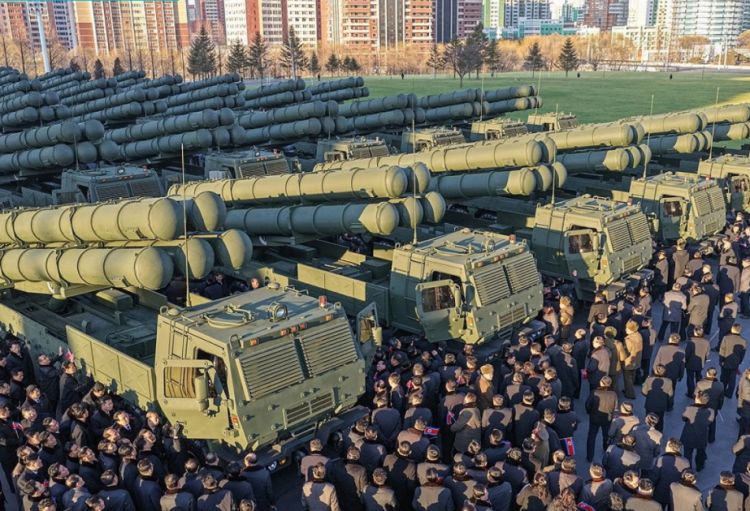 Şimali Koreya 600 millimetrlik çoxsaylı raket buraxılış qurğularını təqdim edib