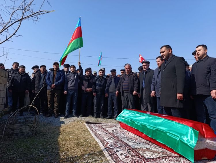 Birinci Qarabağ müharibəsinin itkin şəhidi Rəsul Ağayev Sabirabadda torpağa tapşırılıb<font color=red> - FOTOLAR</font>