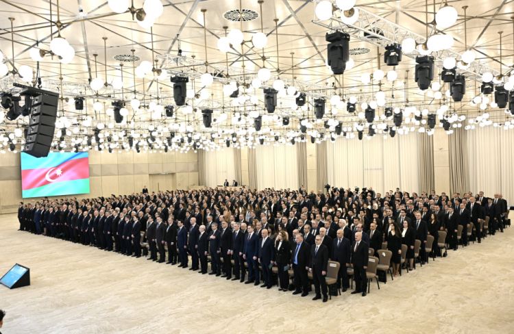 Azərbaycan Hakimlərinin II Forumu keçirilir<font color=red> - FOTOLAR</font>