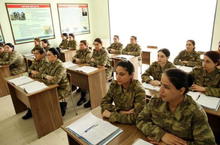 Qadın hərbçilərlə bağlı qanunvericiliyə dəyişiklik edilir