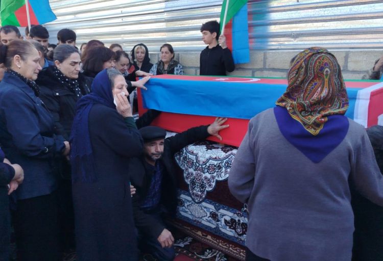 Bərdədə itkin şəhid Qılman Hacıyevlə vida mərasimi keçirilib