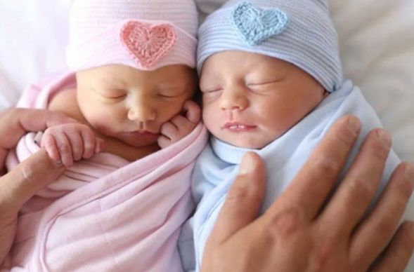 Ötən il Azərbaycanda 3170 əkiz, 117 üçəm doğulub