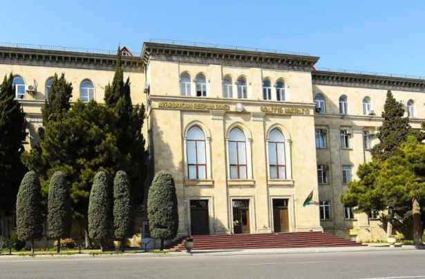 Azərbaycanın beynəlxalq axtarışa verdiyi şəxs BƏƏ-dən ölkəyə gətirilib