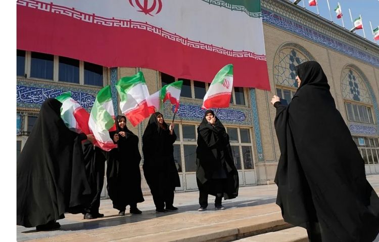 İranda etiraz edən tələbələrin 27-si öldürülüb