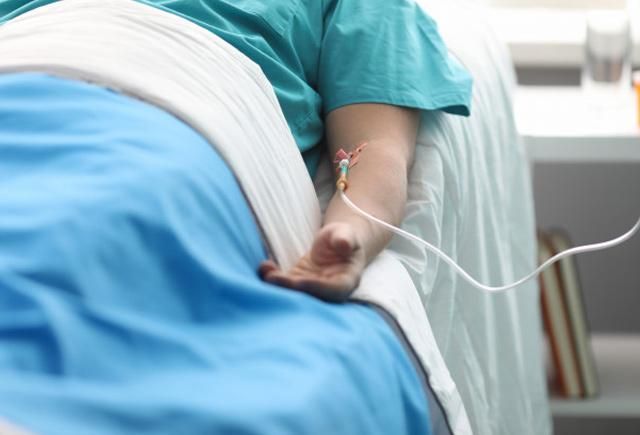 Azərbaycanda vətəndaşlar özəl xəstəxanalarda da onkoloji yardım alacaq