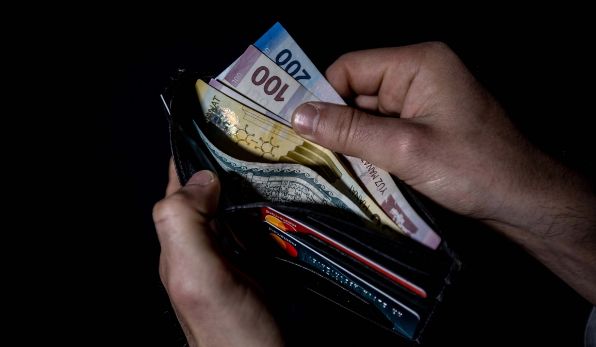 Minimum əməkhaqqının məbləğinə ildə bir dəfədən az olmayaraq yenidən baxılacaq