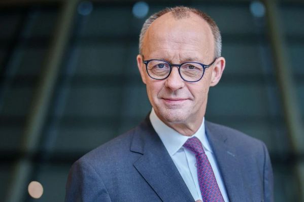 Almaniya Kansleri Çinə səfər edəcək