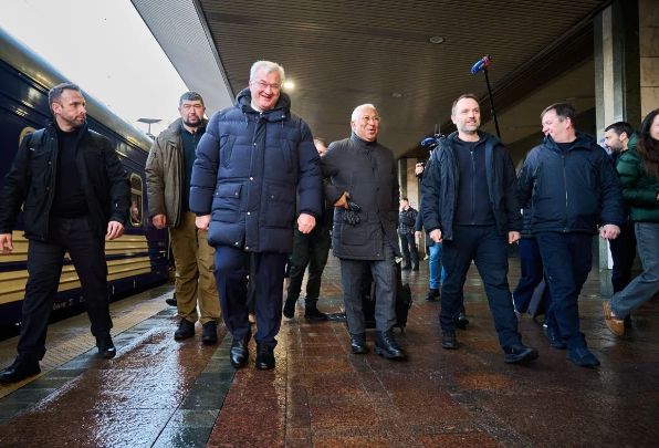 Səkkiz ölkənin Baş nazirləri Kiyevdədirlər