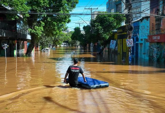 Braziliyada güclü yağışlar 14 nəfərin həyatına son qoyub, yüzlərlə sakin təxliyə edilib