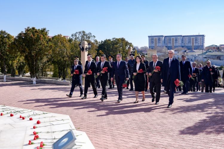 Naxçıvanda Xocalı faciəsi qurbanlarının xatirəsi yad edilib<font color=red> - FOTOLAR</font>