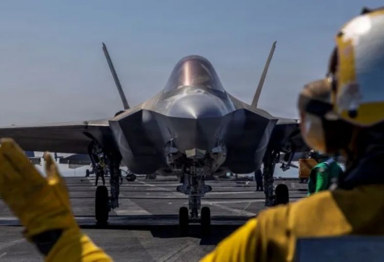 Media: Ağ Ev hərbi əməliyyatların İranı güzəştə getməyə məcbur edəcəyinə inanır