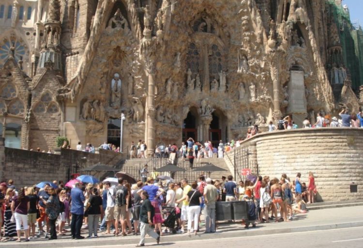 Barselonaya səyahət daha bahalı olacaq