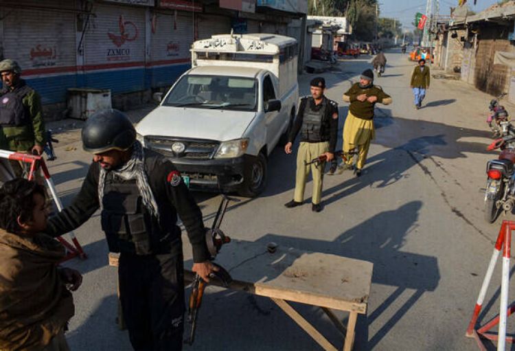 Pakistanda məsciddən qaçırılan iki polis əməkdaşının cəsədi tapılıb
