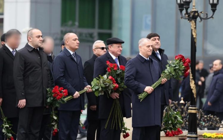 DTX-nin əməkdaşları Xocalı soyqırımı qurbanlarının xatirəsini anıblar<font color=red> - VİDEO</font>