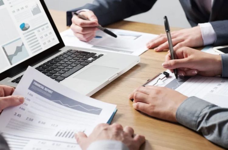 Yaşı 60-dan çox olanların əmək müqaviləsinə xitam verilməsi qadağan oluna bilər