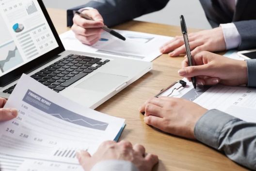 Yaşı 60-dan çox olanların əmək müqaviləsinə xitam verilməsi qadağan oluna bilər