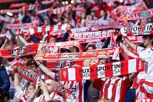 İspaniya Sequndasında oyun zamanı azarkeş vəfat edib