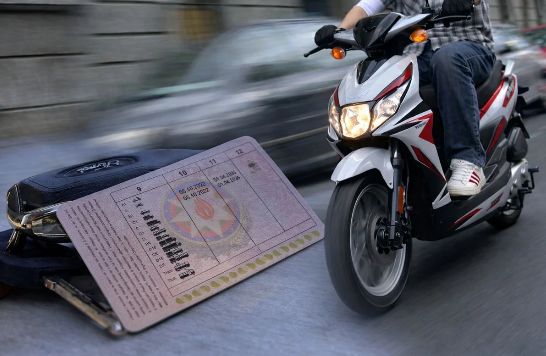 DYP-dən moped sürücülərinə müraciət: Martın 26-dan sürücülük vəsiqəsi tələb olunacaq