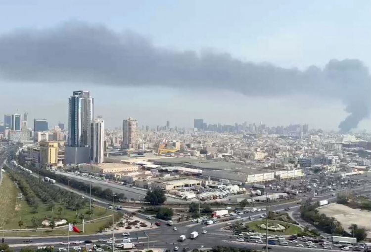 Kral Hərbi Dəniz Qüvvələri Bəhreyn limanında bir gəminin vurulduğunu təsdiqləyib