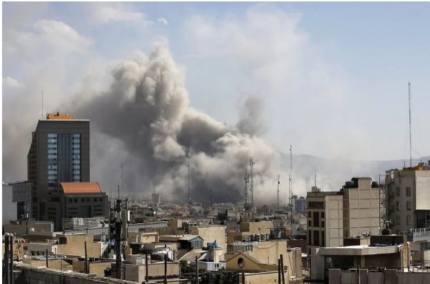 Qətər XİN: Ölkəyə 100-dən çox raket və onlarla pilotsuz uçuş aparatı atılıb