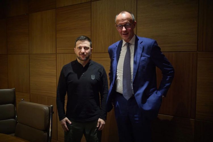 Zelenski və Merts Ukrayna üzrə danışıqların gedişatını müzakirə ediblər