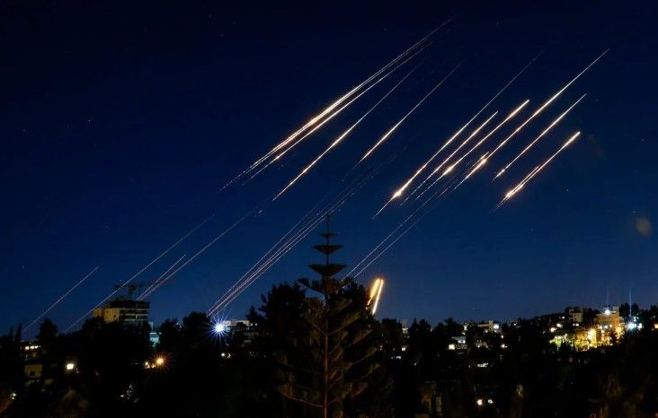 CNN: ABŞ İrana zərbələri artıracaq, lakin Pentaqonun raket ehtiyatları tükənir