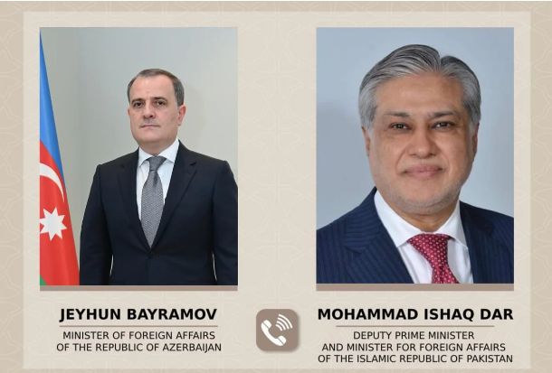 Ceyhun Bayramov pakistanlı həmkarı ilə Yaxın Şərqdəki gərginliyi müzakirə edib