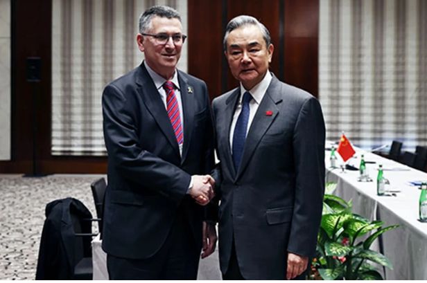 Çin və İsrail XİN rəhbərləri Yaxın Şərqdəki vəziyyəti müzakirə ediblər