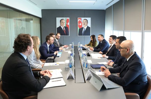 Azərbaycan və Avstriya qarşılıqlı investisiya imkanlarını genişləndirməyi müzakirə ediblər<font color=red> - FOTOLAR</font>