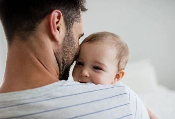 Ödənişli atalıq məzuniyyəti alanların sayı açıqlanıb