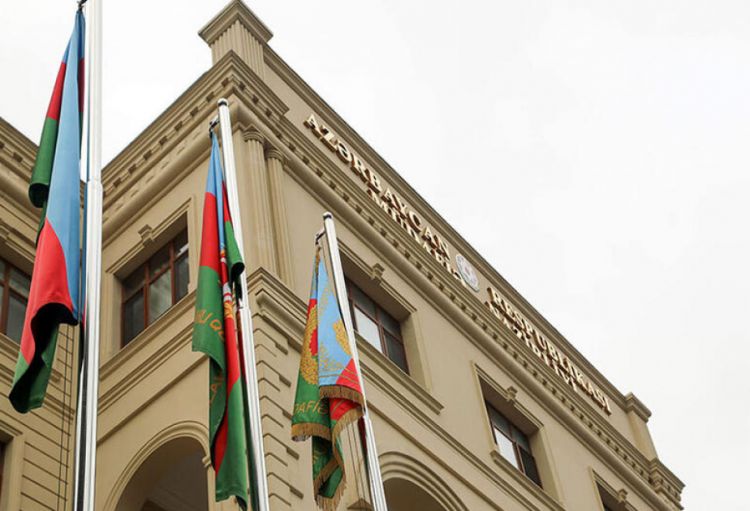 Müdafiə Nazirliyi: İran silahlı qüvvələrinin Baş qərargahının Azərbaycana qarşı törədilmiş hücumları təkzib etməsi heç bir halda məqbul sayıla bilməz