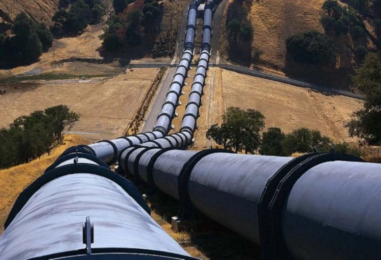 Orban: Ukrayna neft tranzitini siyasi səbəblərlə dayandırıb