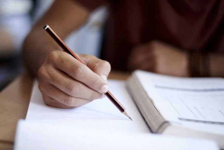 Naxçıvanda buraxılış imtahanının vaxtı dəyişdirilib