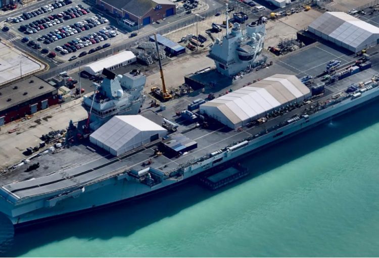 Böyük Britaniya Yaxın Şərqə təyyarədaşıyan gəmi göndərə bilər