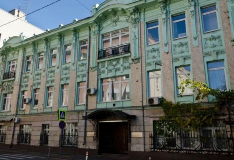 Moskvada Azərbaycan səfirliyinə məxsus avtomobil qəzaya düşüb, xəsarət alan olmayıb